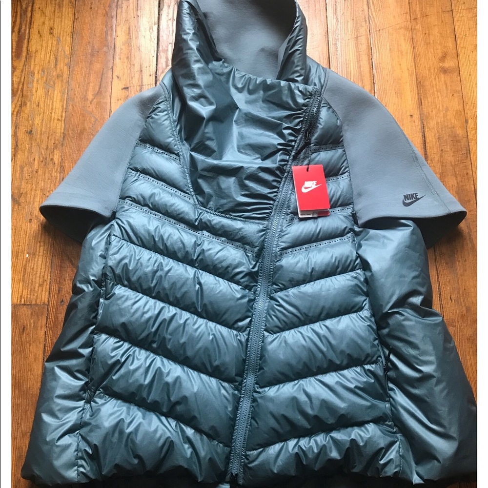 Grey Nike Tech Fleece Aeroloft Down Cape Jacket
